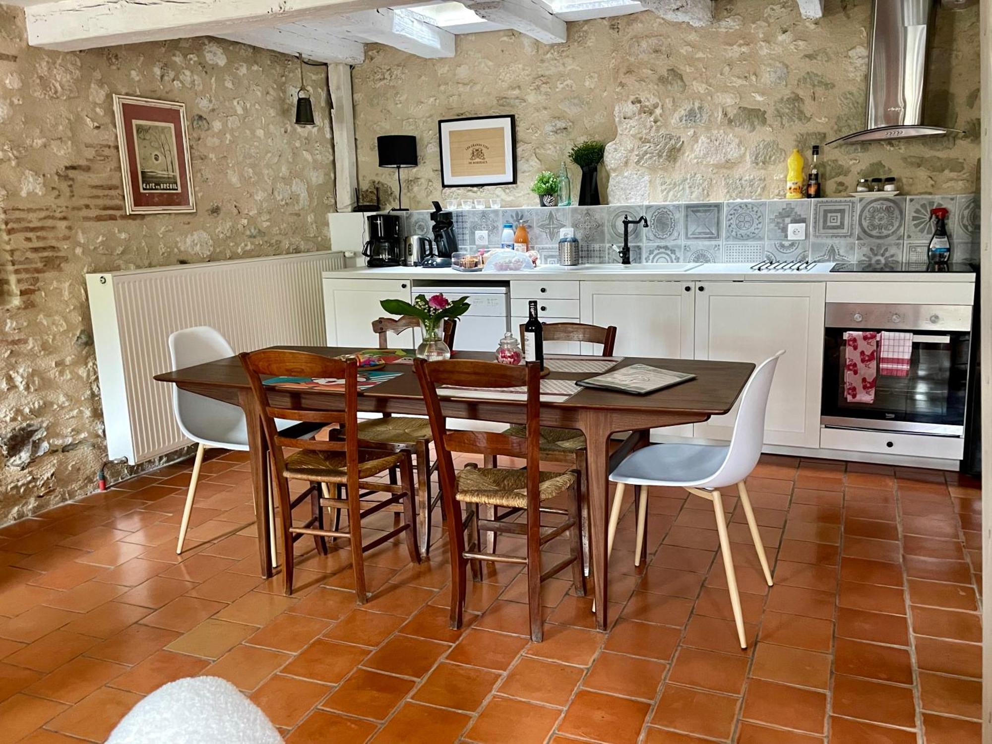 Les Regniers - 2 Gites Voisins Pour Familles Et Groupes Eynesse Exterior foto